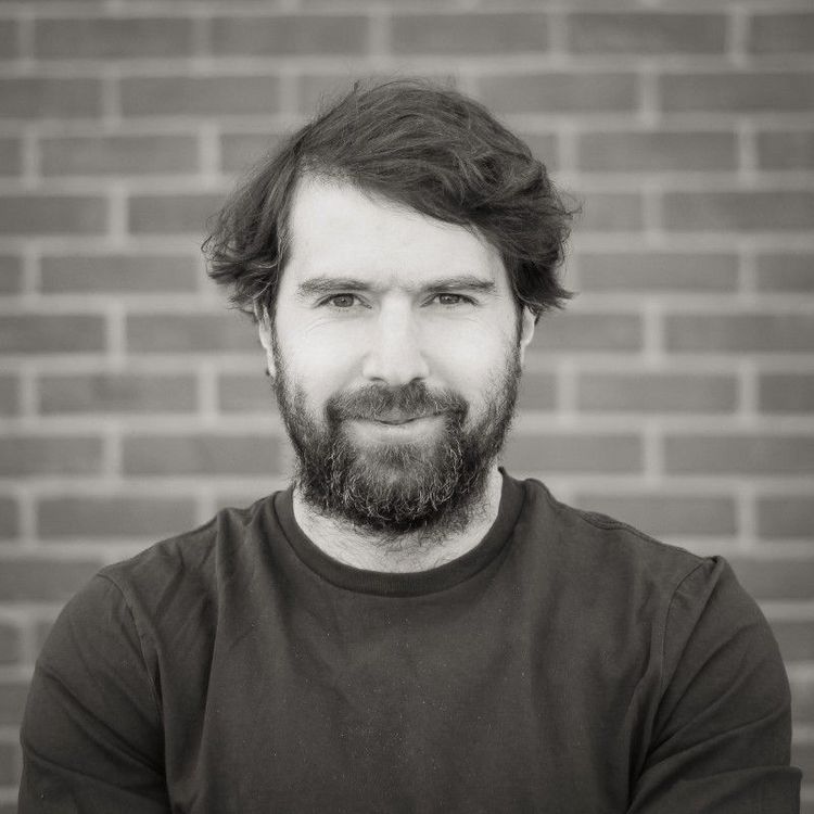 Tom  Rowlands